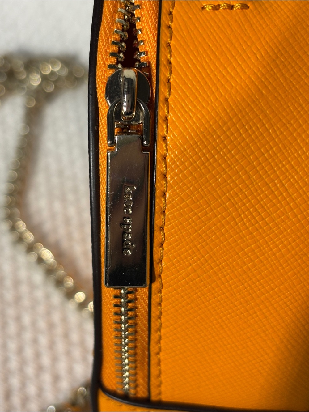 KATE SPADE Orange Heart Shaped Crossbody with Gold Chain Zipper Closure - Picture 8 of 11